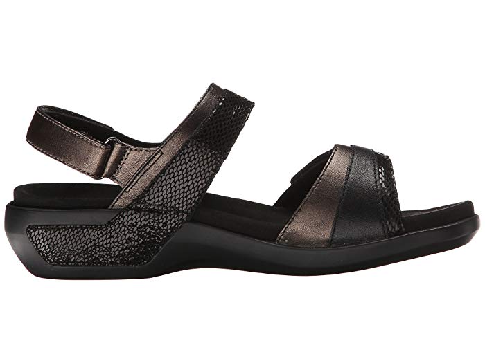 Aravon katherine sandals outlet